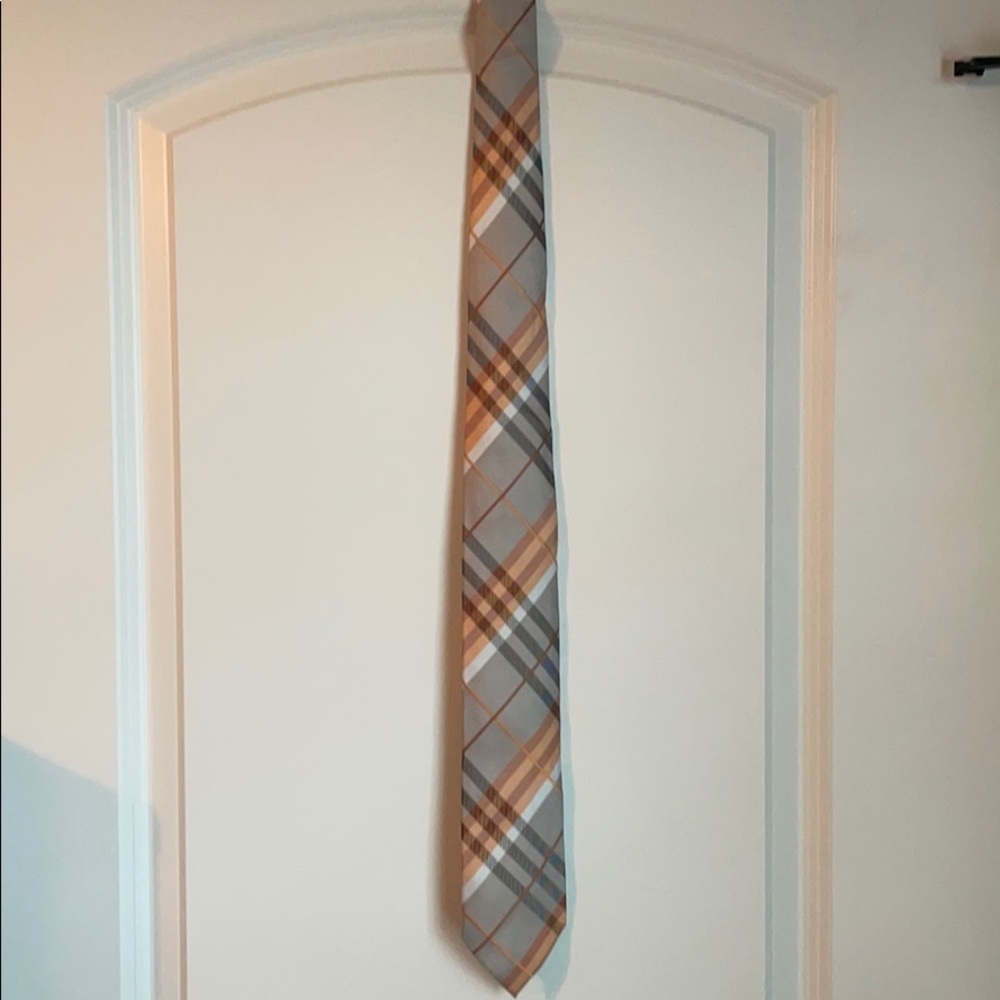 Men’s orange, grey and white tie!